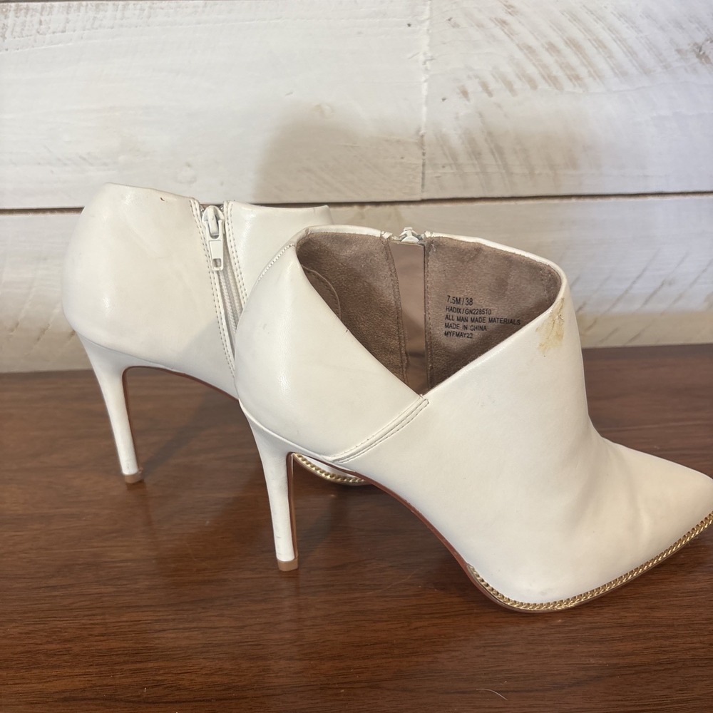 BCBGENERATION Womens White Padded Hadix Pointed Toe Stiletto Zip-Up Booties 7.5 - Picture 5 of 16